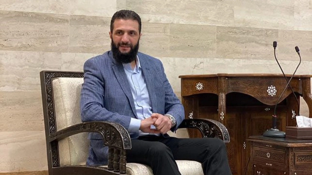 HTŞ liderinden düzenli ordu sinyali: Gruplar dağıtılacak, bakanlığa bağlanacak