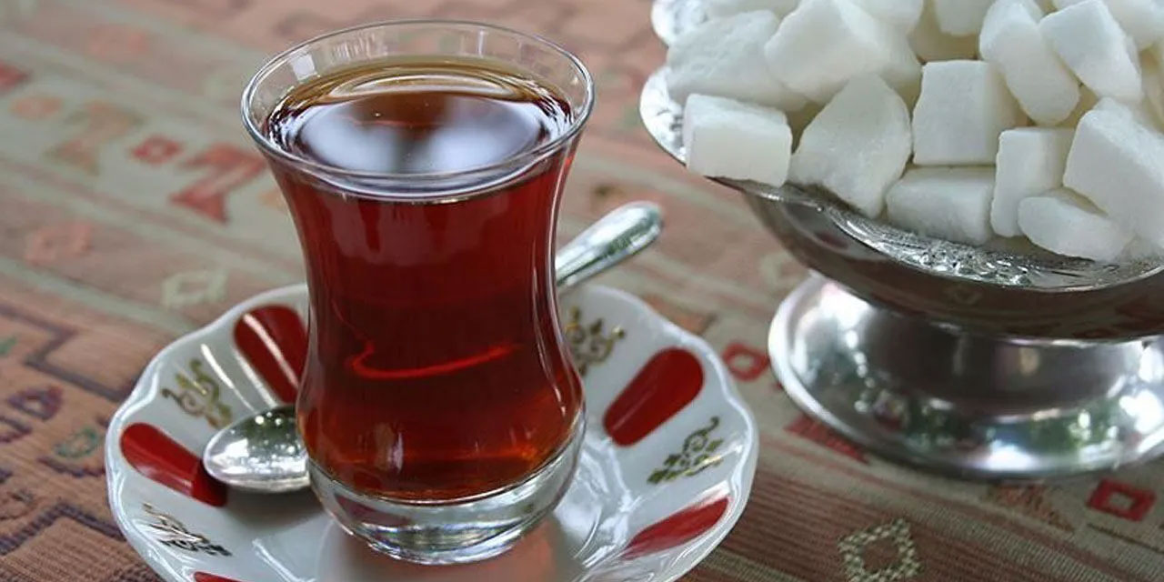 Çay severlere kötü haber: Hangi ünlü markalar listede yer aldı?