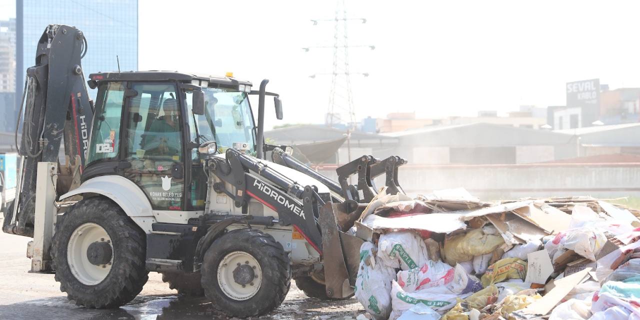 Konak Belediyesi'nden kaçak moloz dökenlere 1.3 milyonluk ceza