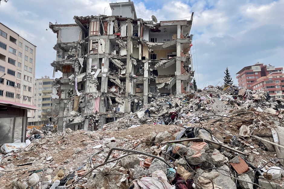 Depremzedeler asbest riski altında: 300 bin kişi kansere yakalanabilir