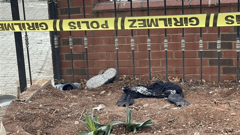 Elektrik akımına kapılan boyacı iskeleden düşerek öldü