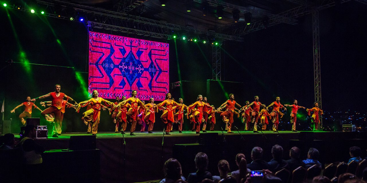 Anadolu Ateşi AKM’de kapalı gişe