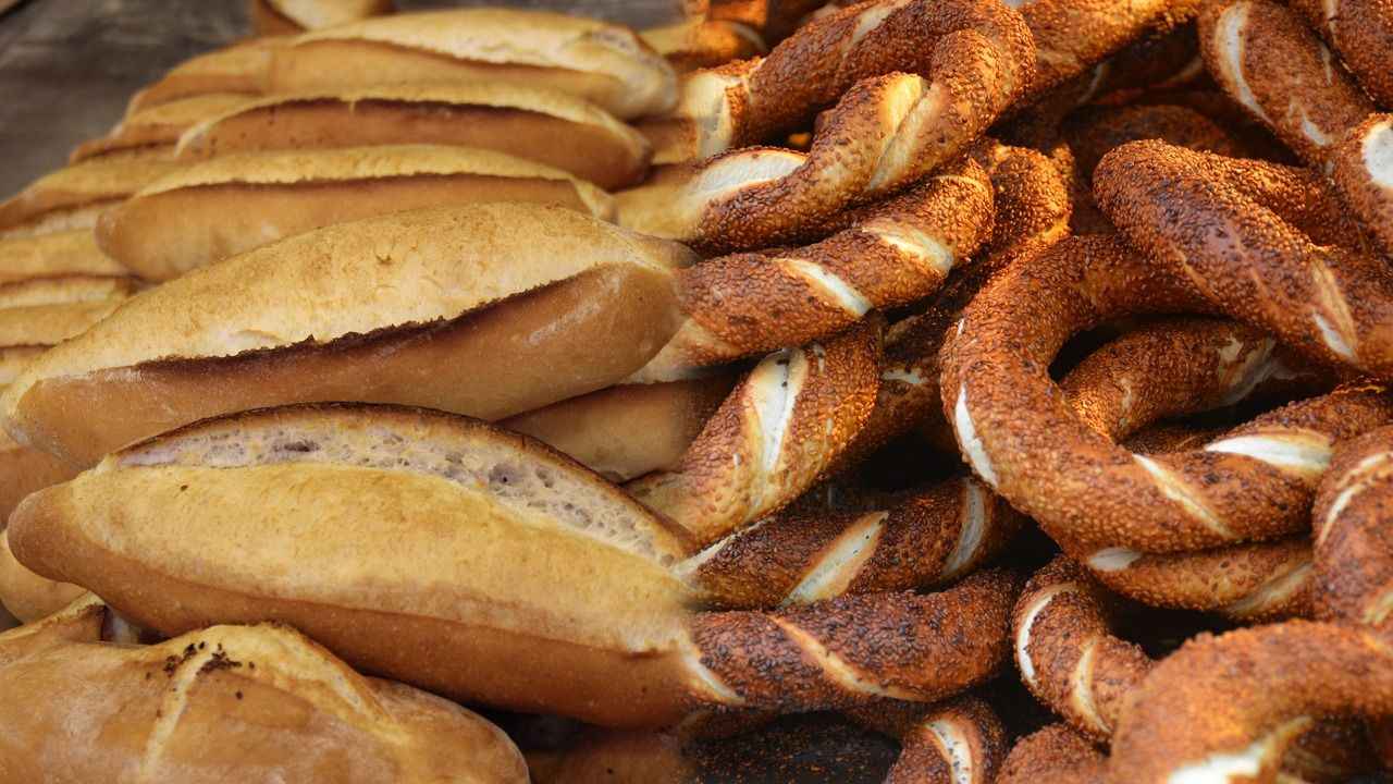 Ekmek ve simit fiyatlarına yapılacak zam, Ticaret Bakanlığının onayına göre belirlenecek