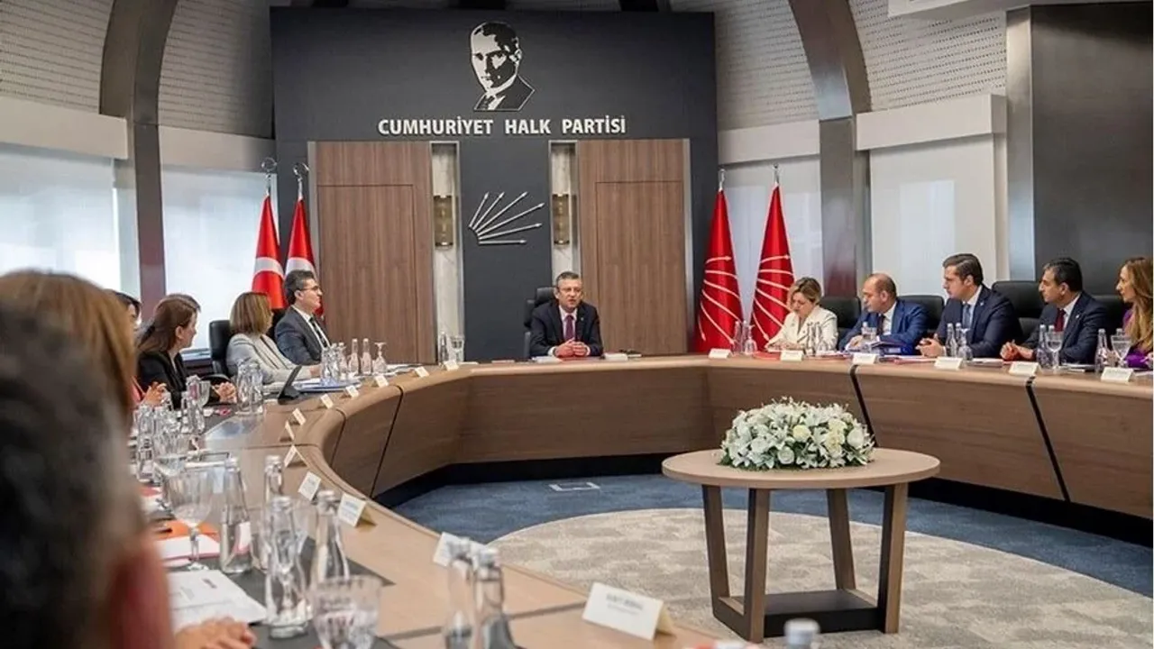 CHP MYK asgari ücret gündemiyle olağanüstü toplandı: MYK toplantısının ardından kapalı grup toplantısı yapılacak
