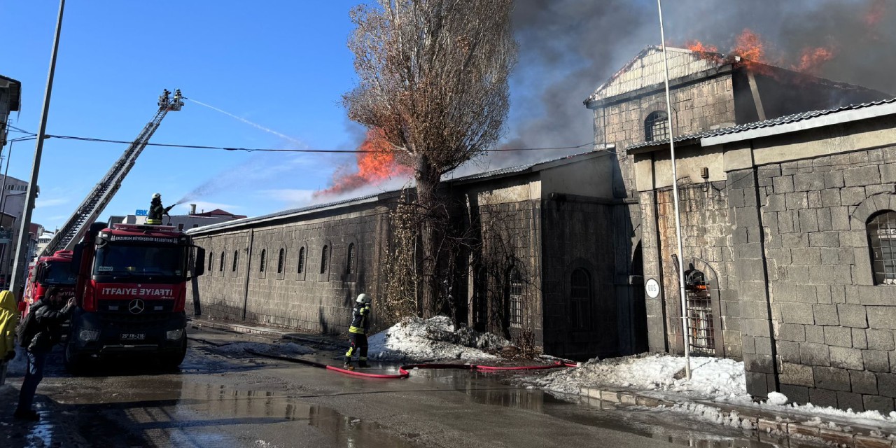 Erzurum tarihi Taş Ambarlar'ında yangın