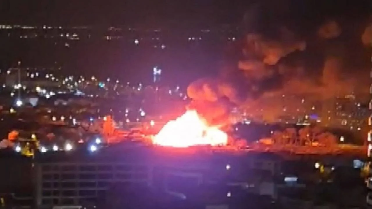 Şakir Paşa Ailesi dizisinin çekildiği köşkte yangın! Çekimlere ara verildi, sabotaj ihtimali değerlendiriliyor