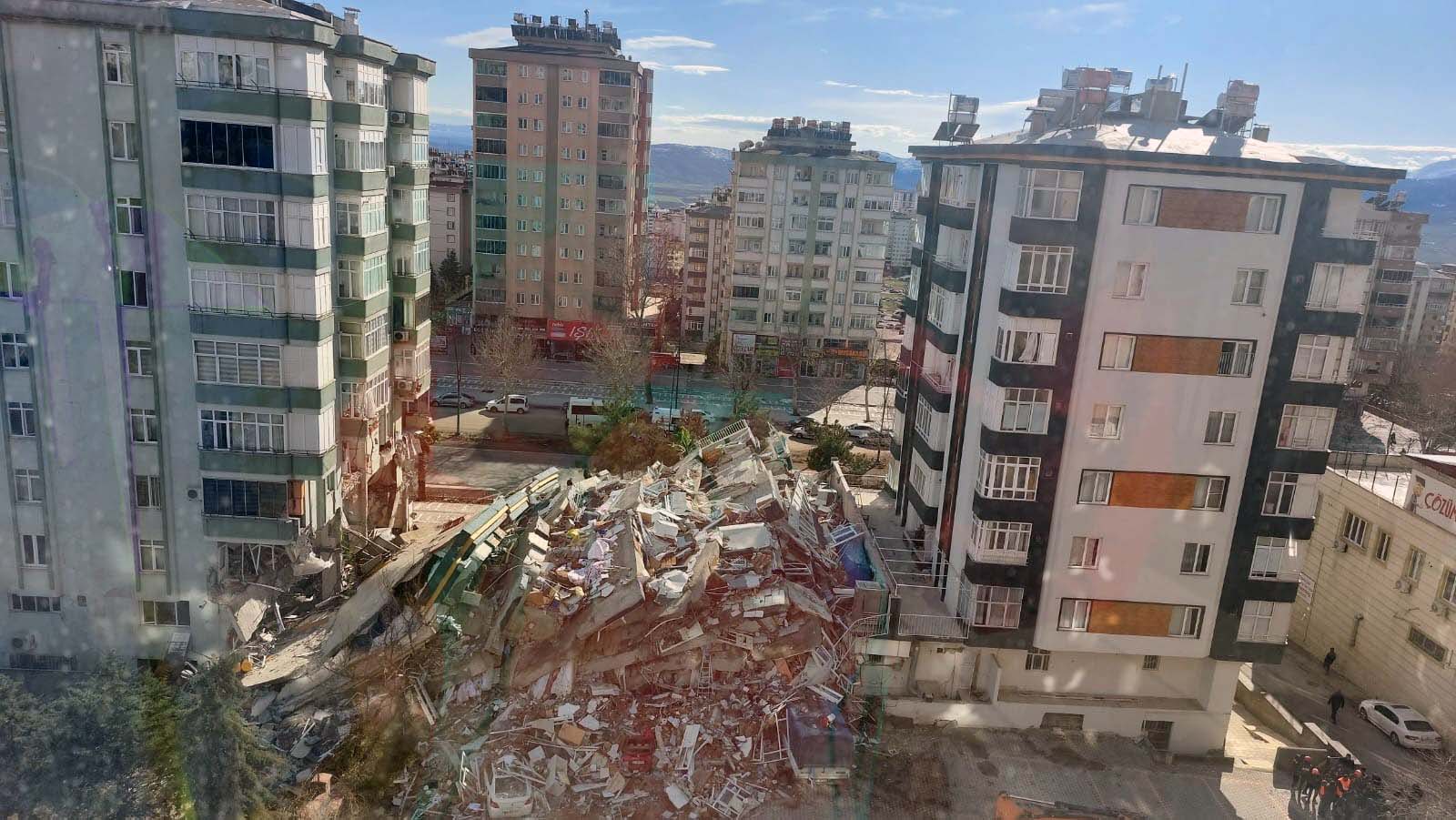 Depremde 19 kişinin öldüğü binada usulsüzlüğü, hem mahkeme hem belediye tespit etmiş ancak adım atılmamış