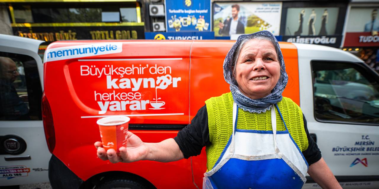 Mersin'de soğuk havada geleneksel içecek ikramı: ‘Kaynar’