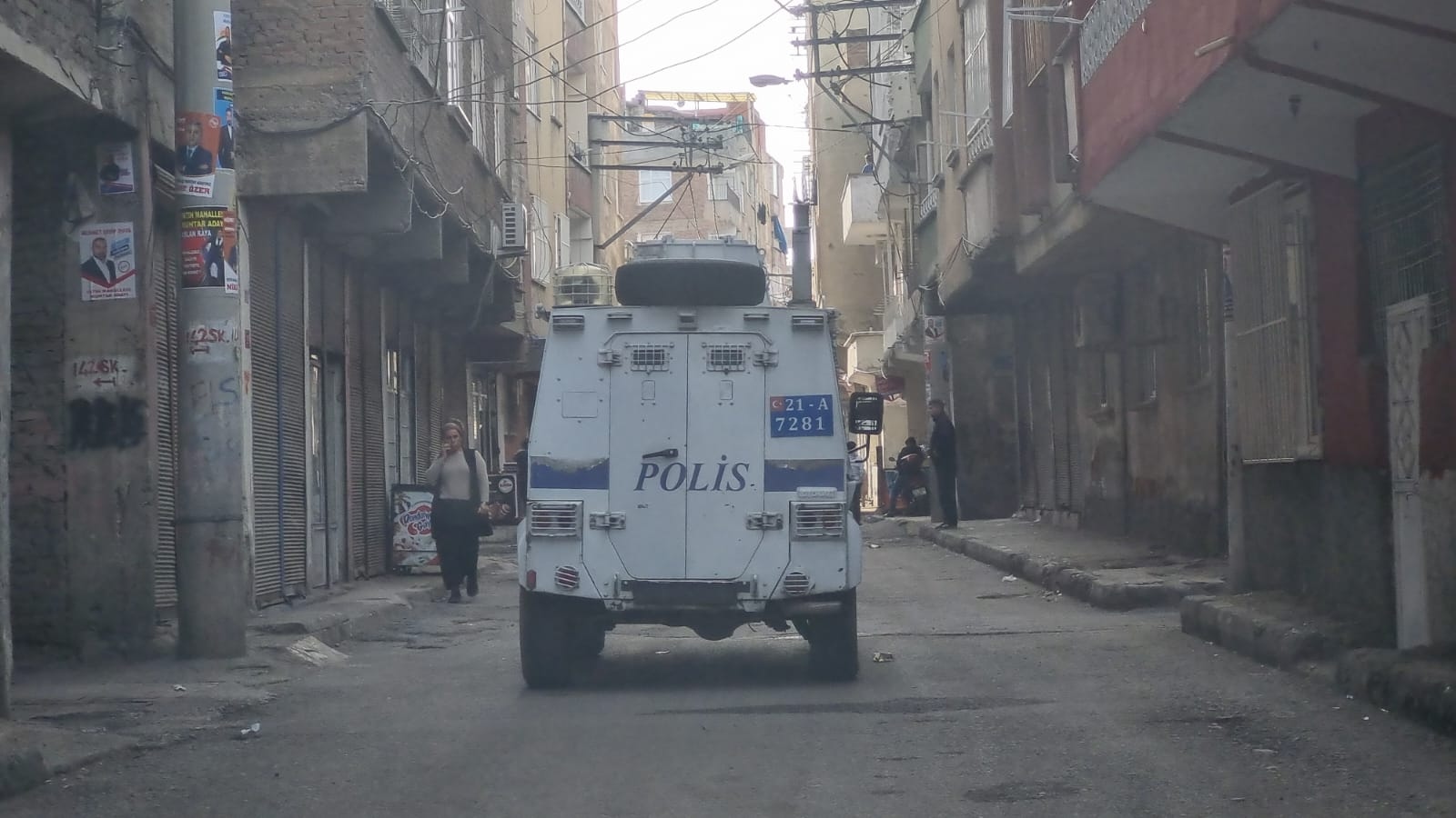 Silahlı kavgada arada kalıp ölen kadının cinayet şüphelisi yakalandı