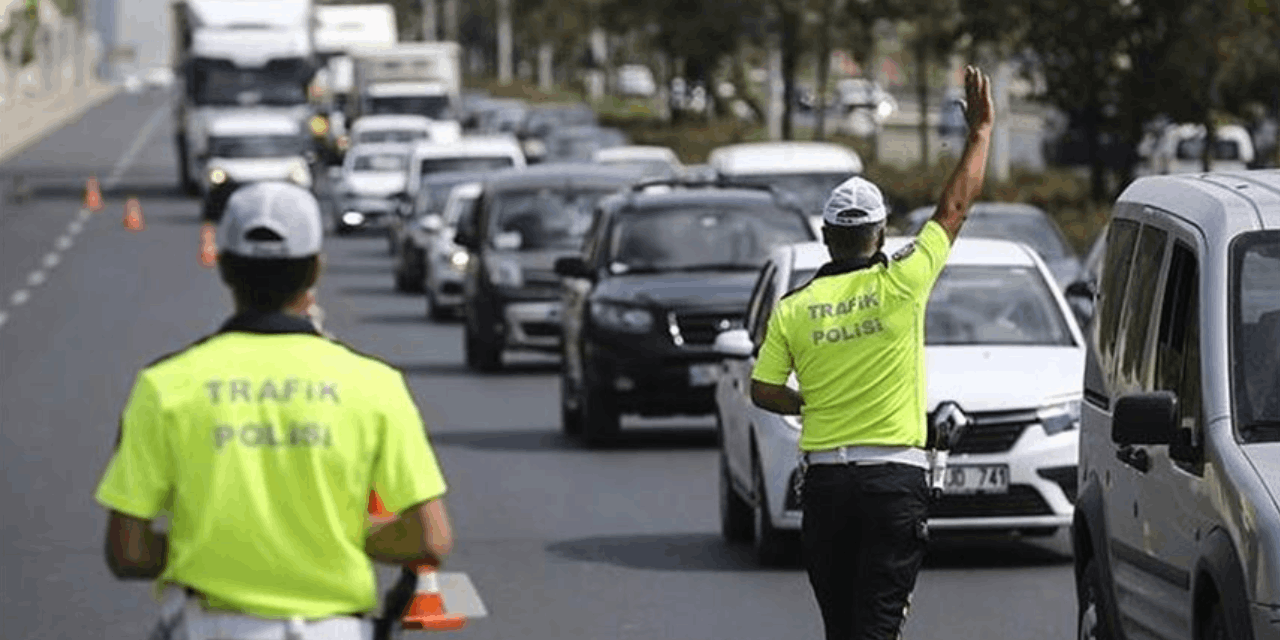 Trafik denetimlerinde 2,5 milyon araç kontrol edildi: 444 bin araca işlem yapıldı