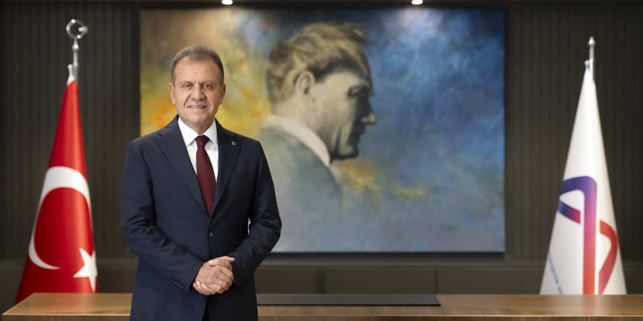 Vahap Seçer'den yeni yıl mesajı