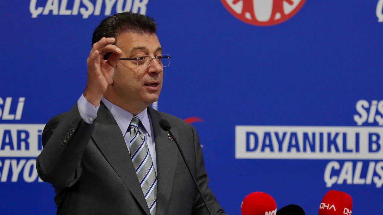 İmamoğlu'ndan yeni yılda 'Kimse ay sonunu düşünmek zorunda kalmasın' dileği