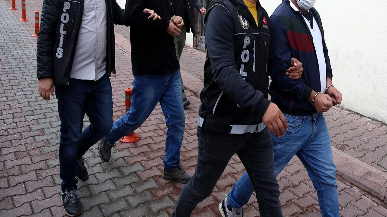 Sarallar operasyonunda 19 tutuklu: Ünlü restoran sahibi de var!