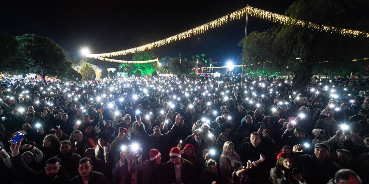 İzmirliler yeni yıla Kültürpark’ta coşkuyla girdi