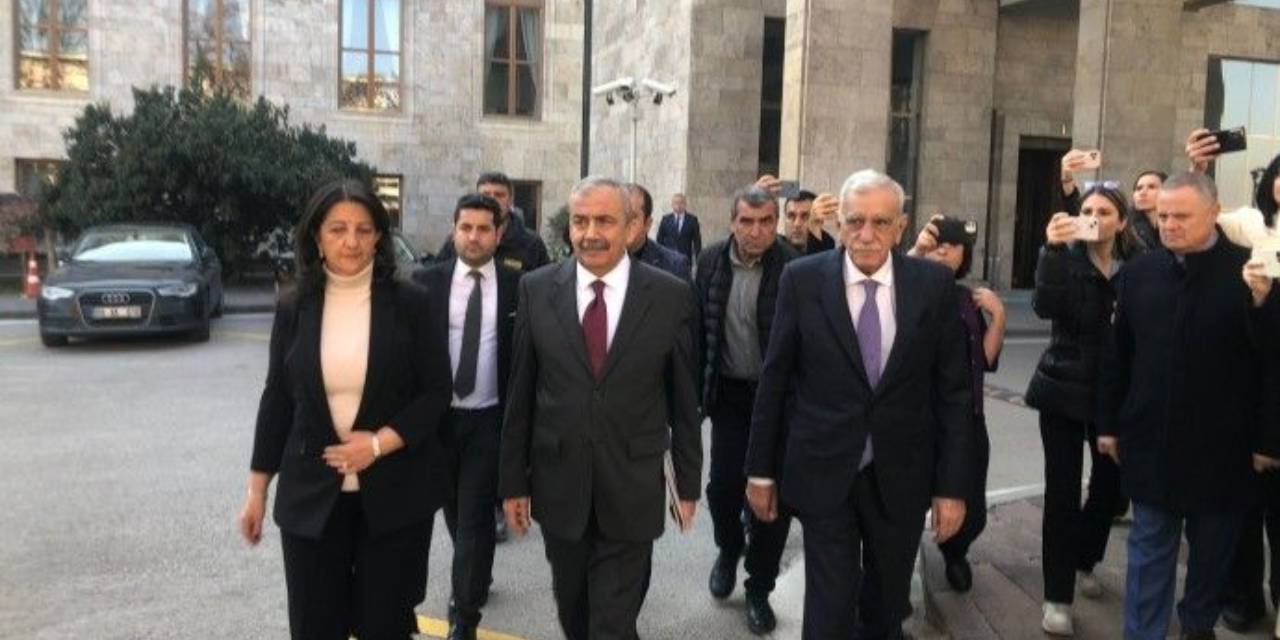 Fikret Bila: DEM Parti, Suriye'ye gidebilir