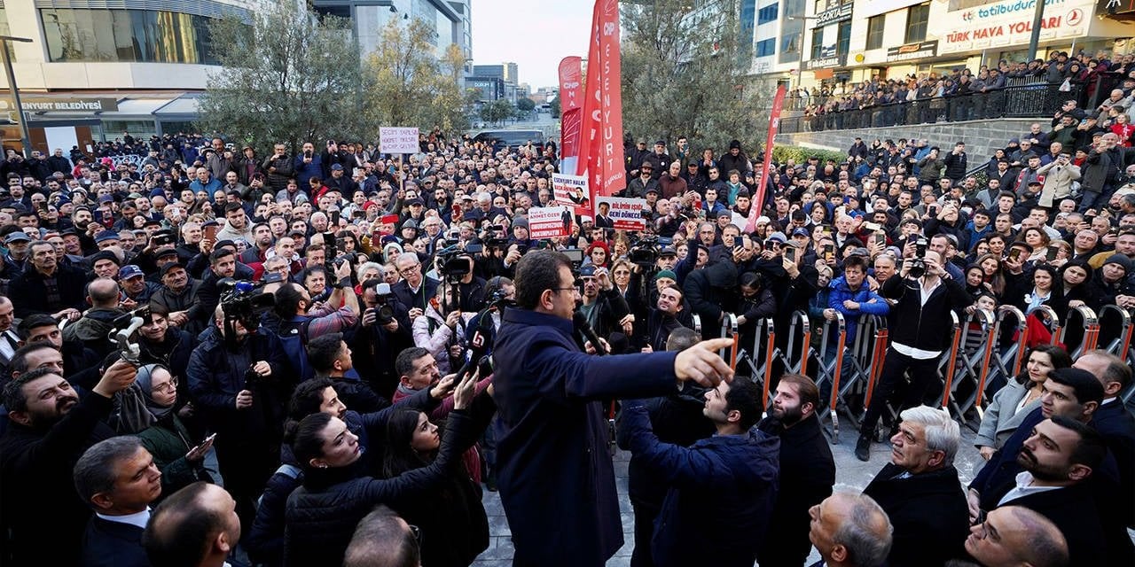 İmamoğlu'ndan miting gibi açılış töreni! Esenyurt Belediyesi'nin karşısına Kent Lokantası açıldı