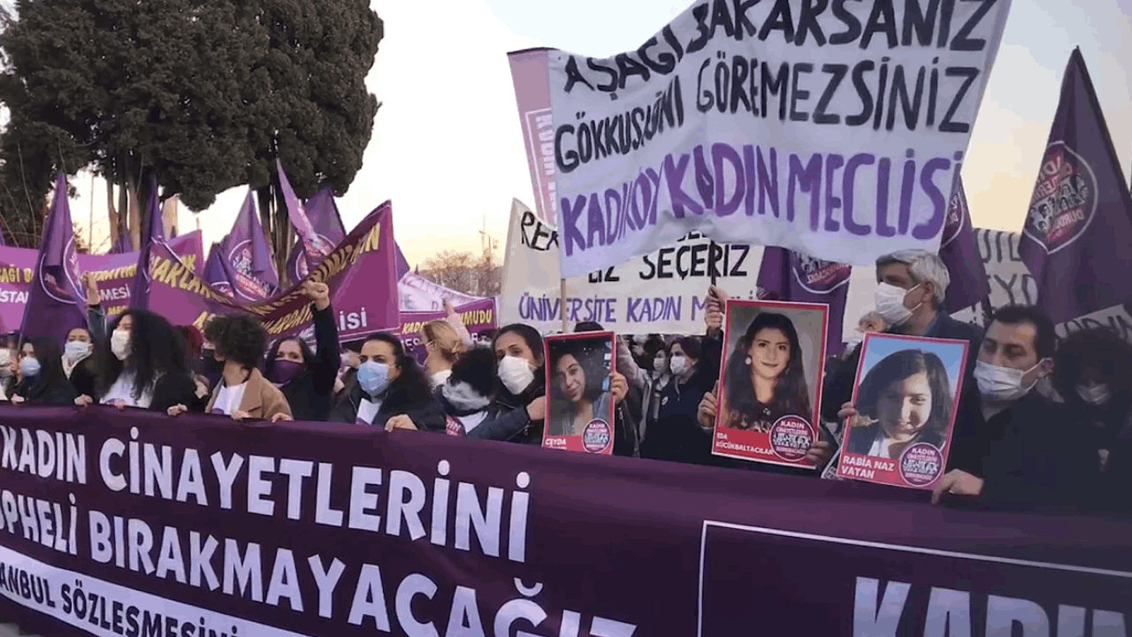 “Sıradan adamlar... Korkunç Suçlar” karşısında… Kalabalık kolektivizm