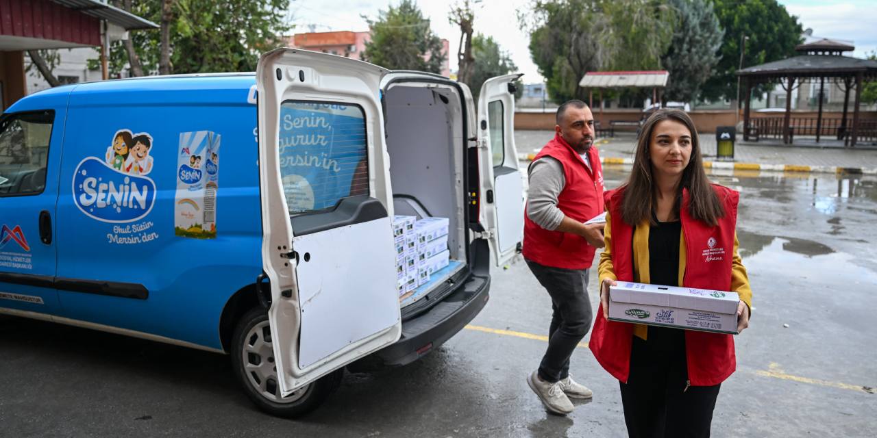 Mersin Büyükşehir’den çocuklara 5 milyon paket süt