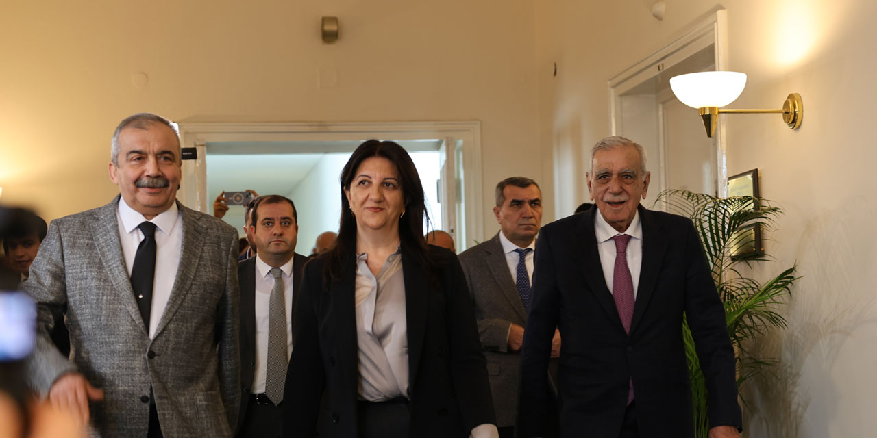 DEM Parti İmralı heyetinin görüşme trafiği sürüyor
