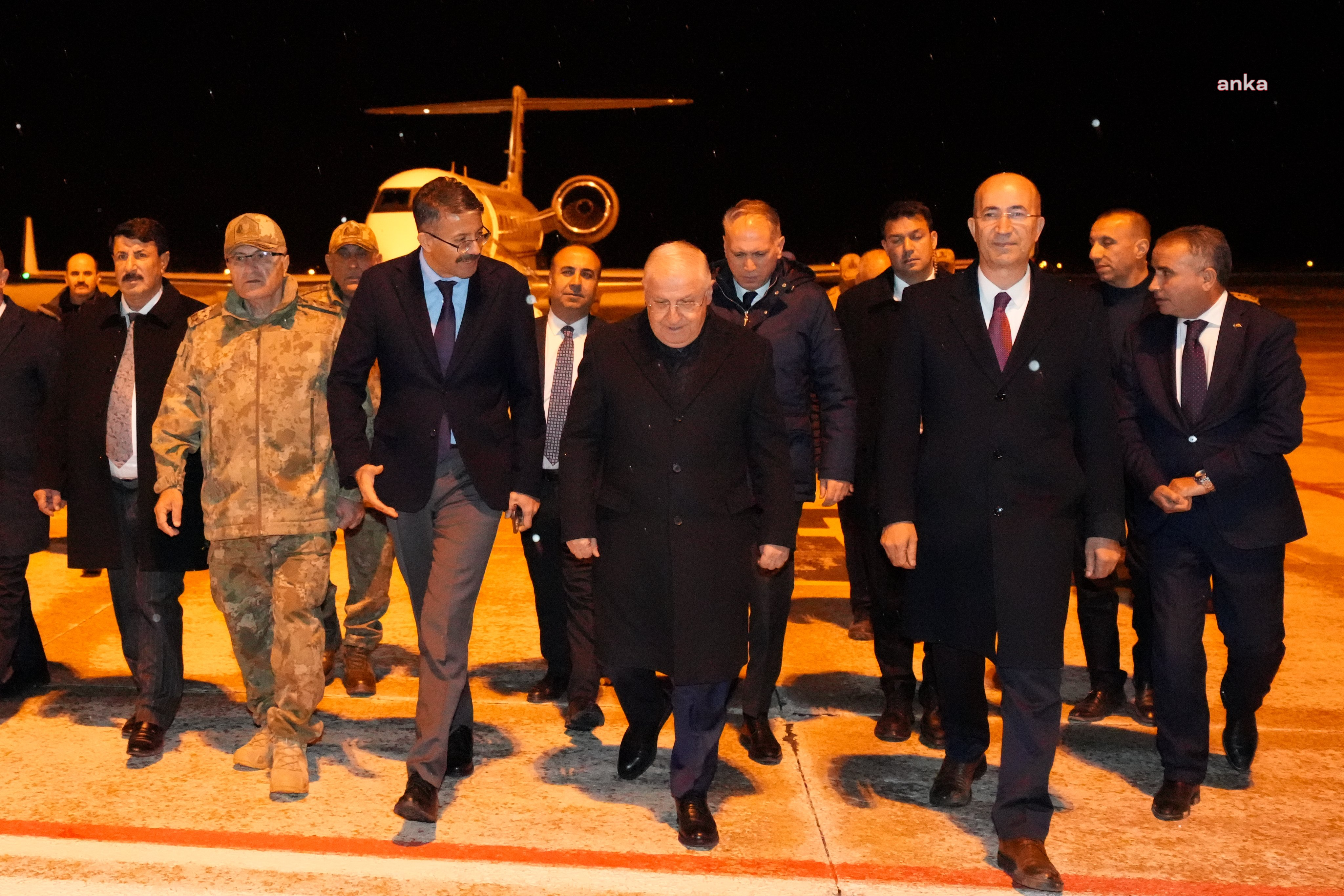 MSB Bakanı Güler, Hakkari’de Irak'ın kuzeyinde devam eden operasyonlara ilişkin de bilgi aldı