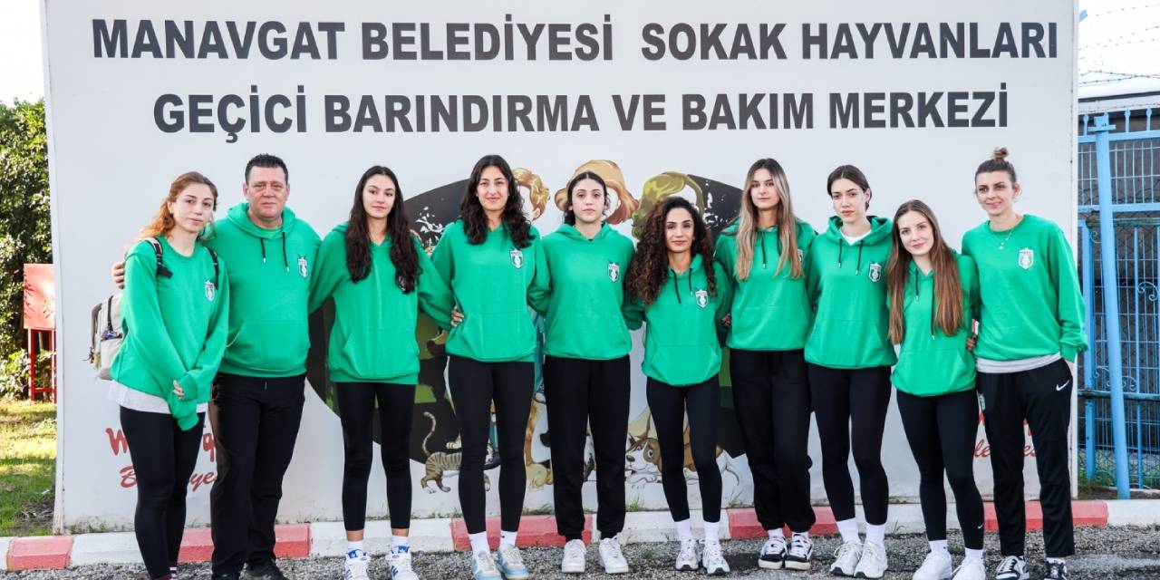 Manavgat Belediyespor'dan sokak hayvanlarına destek