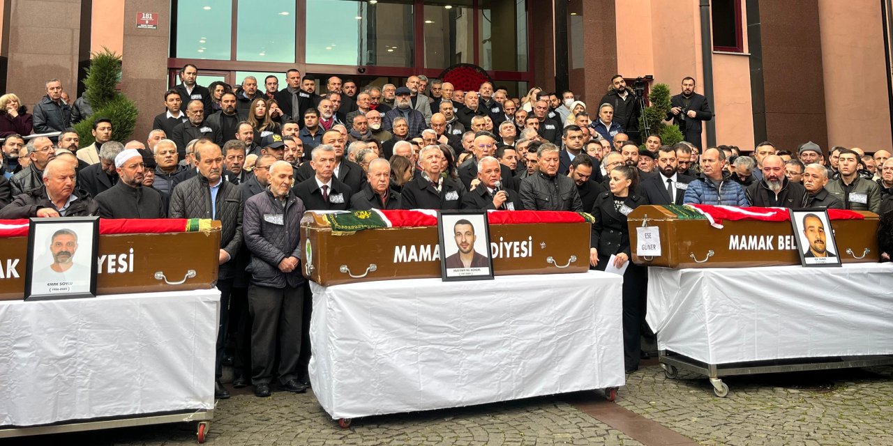 Ankara'daki kazada 3 işçi hayatını kaybetmişti: Belediye önünde tören