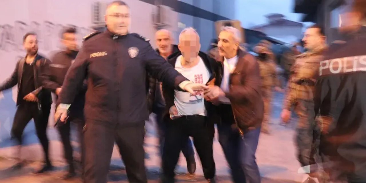 Cezaevinden çıkınca dehşet saçtı: Eski polis sevgilisini boğazından bıçakladı!