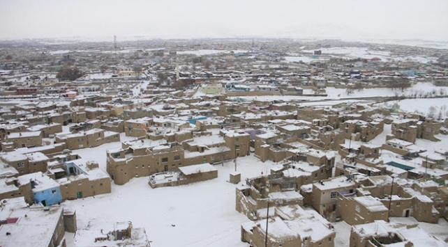 Afganistan'da soğuk hava can aldı: 60'tan fazla kişi hayatını kaybetti