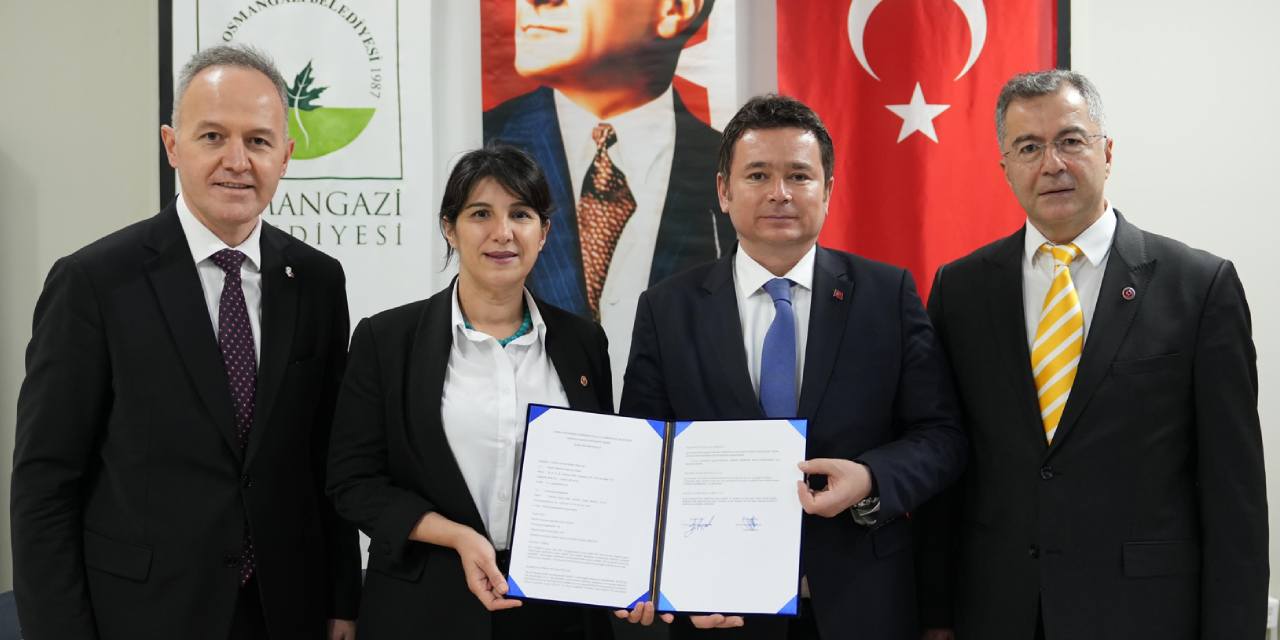 Osmangazi'de sahiplenen köpeklere ücretsiz tedavi desteği