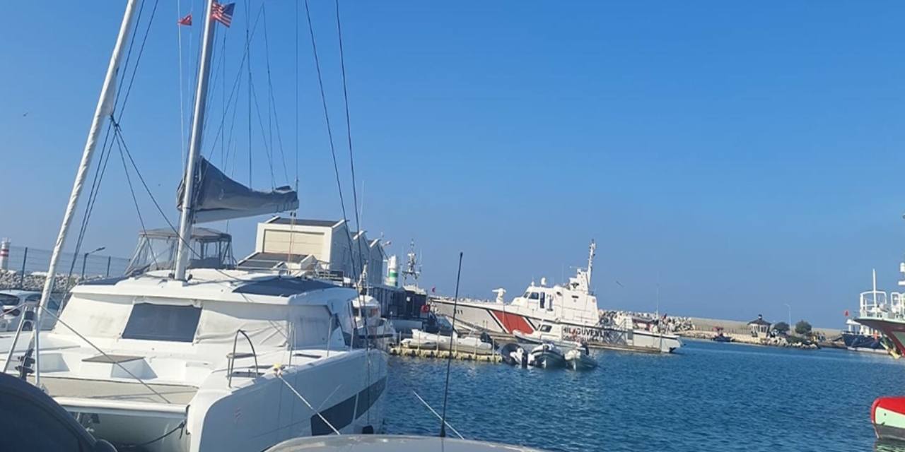 Kuşadası'nda kaçak göçmen botunda facia: 3 ölü, 4 kayıp