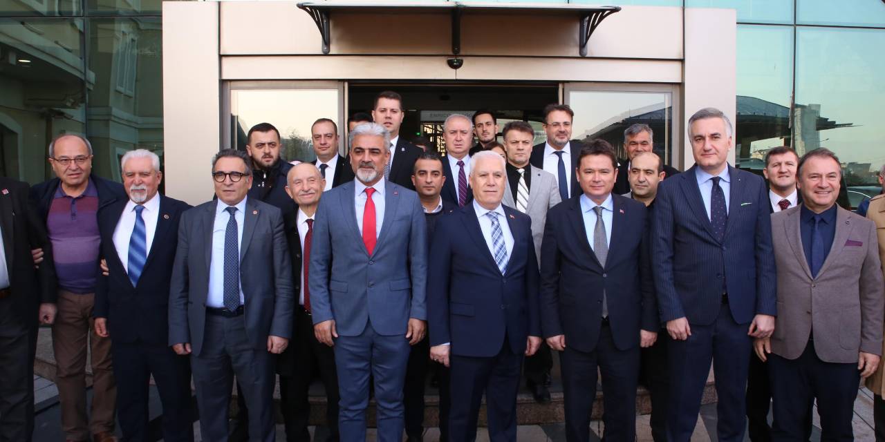 Mustafa Bozbey'den Çevre, Şehircilik ve İklim Değişikliği İl Müdürlüğü’ne: 'Asıl kirleticiler biliniyor ama işlem yapılmıyor'