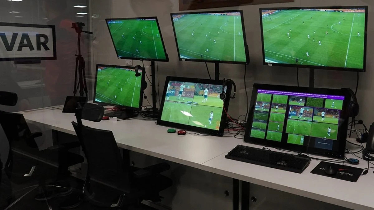 Süper Lig'de görev alacak yabancı VAR hakemleri açıklandı