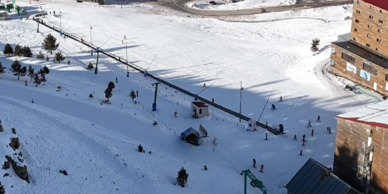 Kartalkaya'da facianın gölgesinde kayak keyfi!