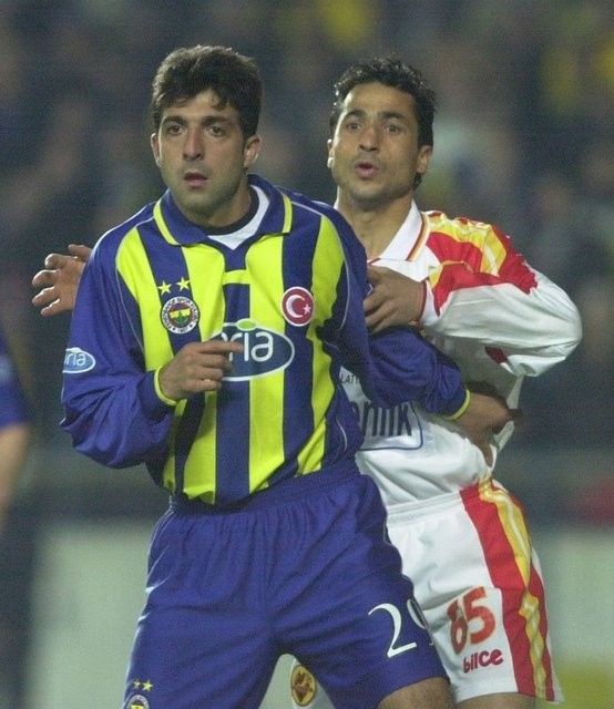 Fenerbahçeli eski futbolcu: Galatasaray elini kolunu sallaya sallaya şampiyon olur