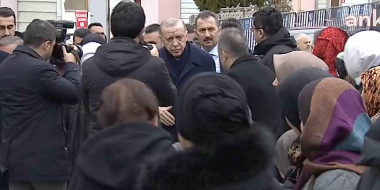 Cumhurbaşkanı Erdoğan, Kartalkaya yangınında ölen Gültekin ailesi için cenazeye katıldı
