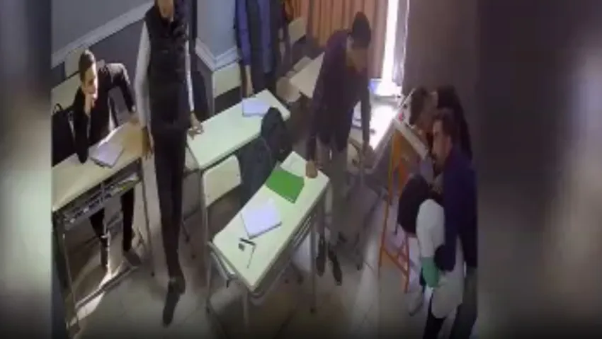 Urfa'da öğretmen öğrencisini Heimlich manevrası ile kurtardı
