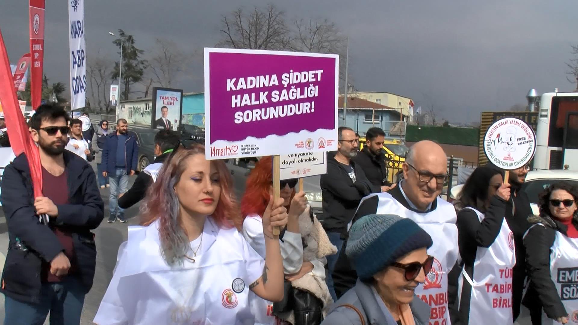 İstanbul’da ‘büyük hekim yürüyüşü’ düzenlendi