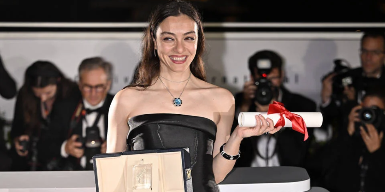 Ayşe Barım’dan sonra Merve Dizdar da gözaltına alındı iddiası: Ünlü oyuncudan açıklama geldi