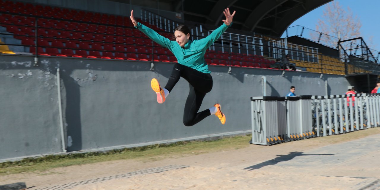 Madalya avcısı milli atletin hedefi Avrupa şampiyonluğu