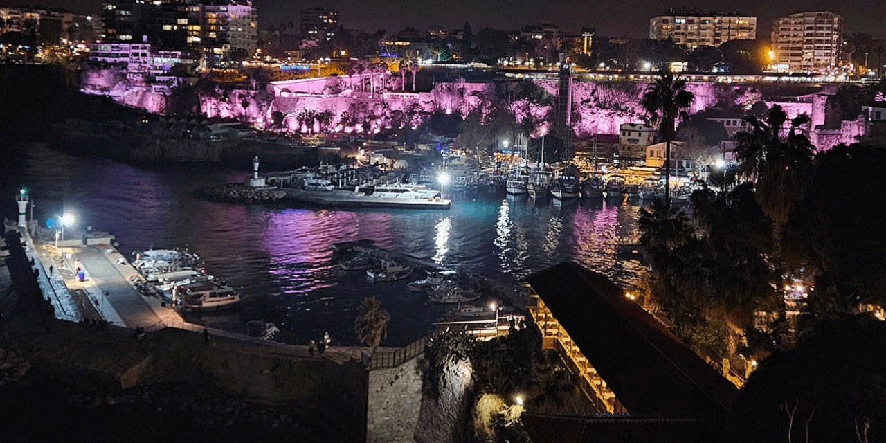 Çevre tartışmalarına rağmen: Antalya falez ışıklandırması projesi hayata geçti