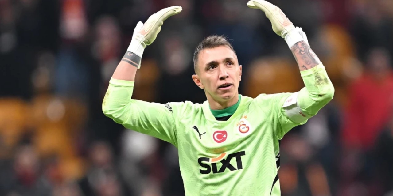 Muslera'dan ayrılık açıklaması: Henüz karar vermedim
