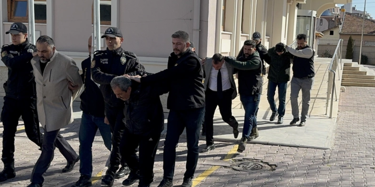 Konya'da çöken binayla ilgili 6 kişi tutuklandı