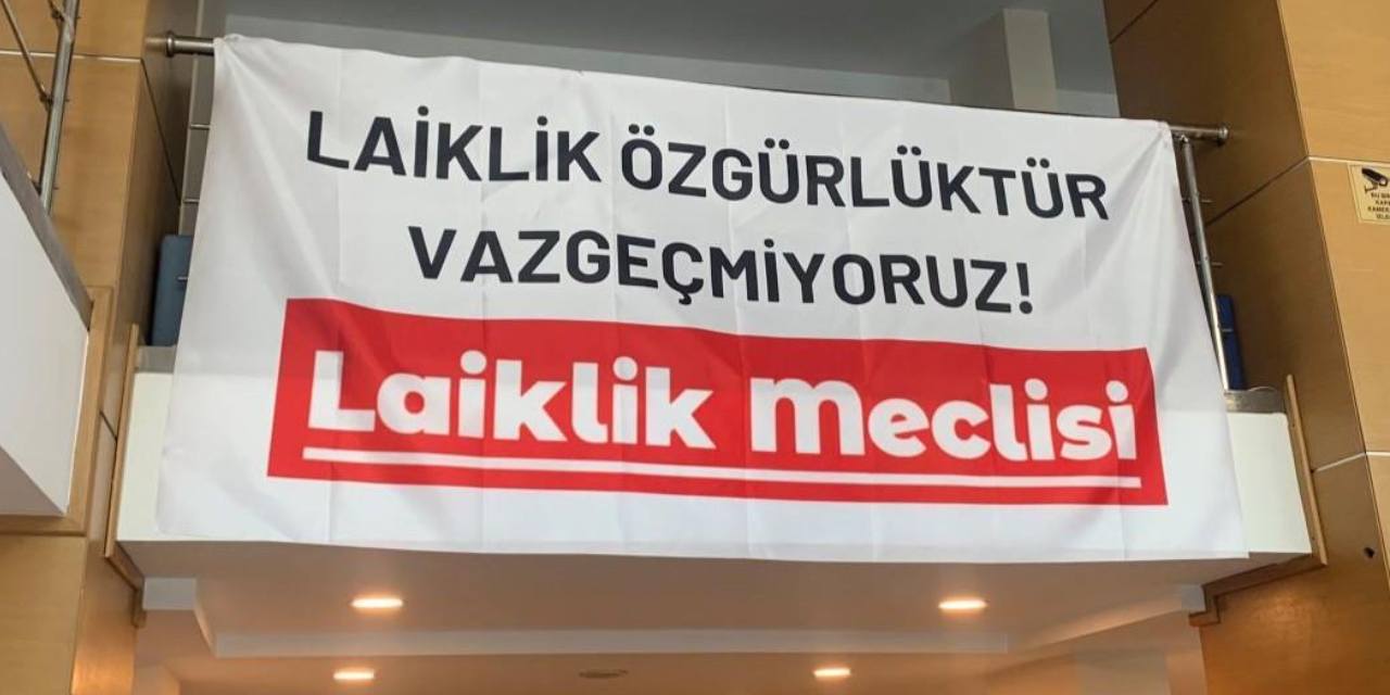 Laiklik Meclisi’nden İstanbul Valiliği’ne cuma namazı tepkisi