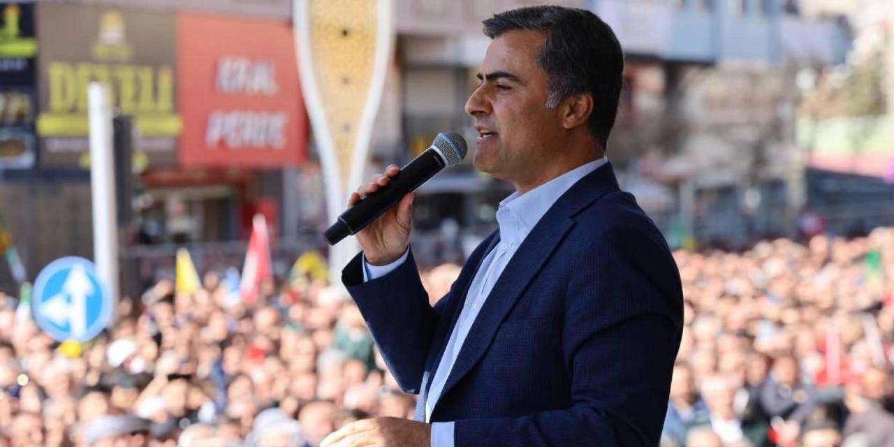 Van Büyükşehir Belediye Başkanı Zeydan’ın davası ertelendi
