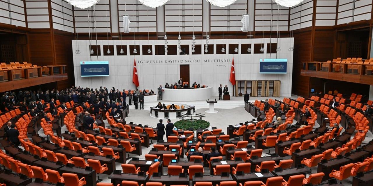 En düşük emekli aylığı düzenlemesi TBMM'de kabul edildi