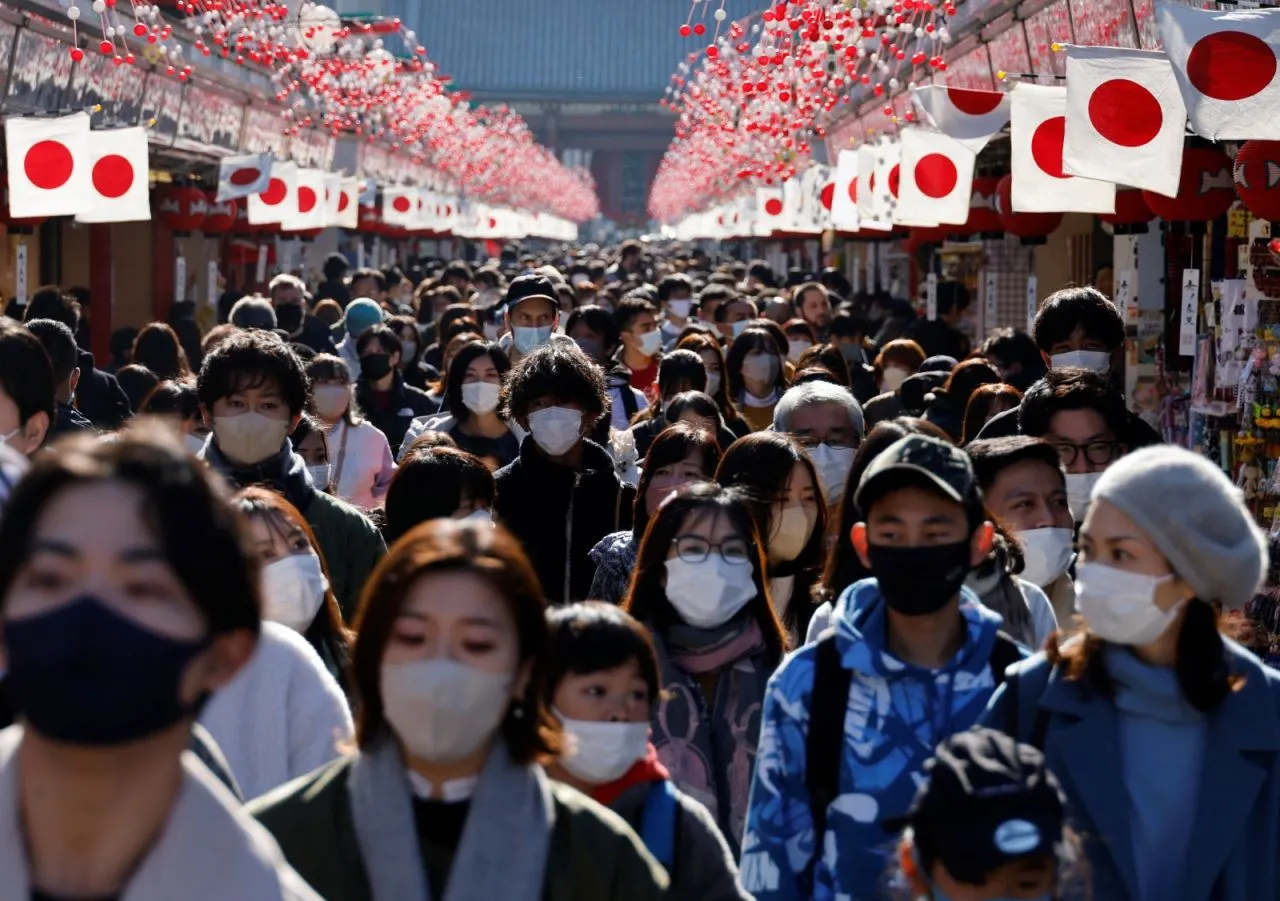 Japonya'da gizemli hastalık: Covid-19 gibi bulaşıyor