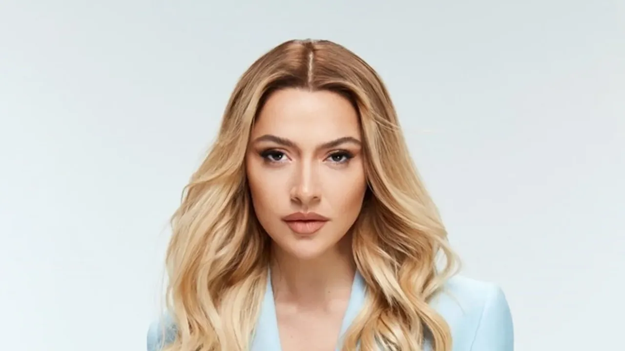 Hadise'den teğmenlere destek paylaşımı