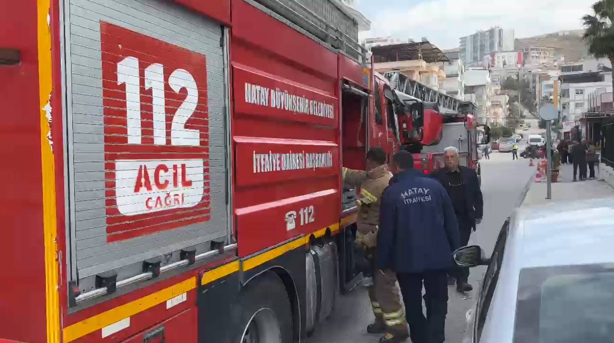 Hatay'da özel hastanede yangın çıktı, hastalar tahliye edildi