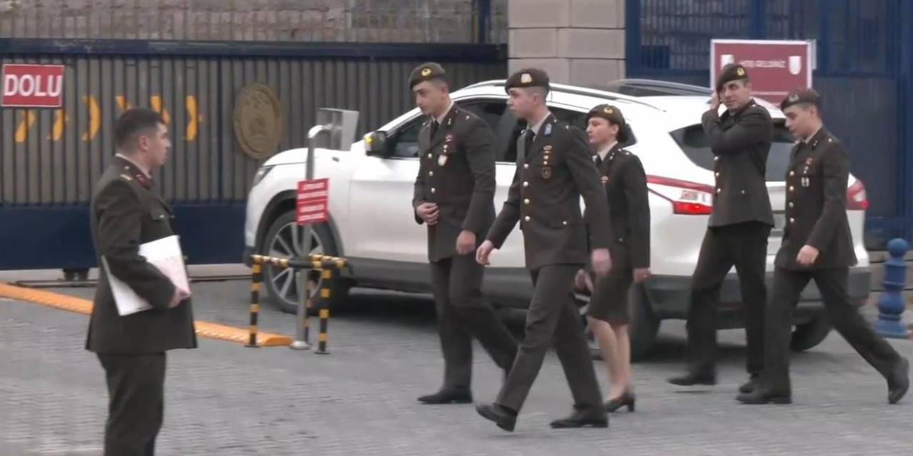 Emekli askeri yargı mensupları teğmenlerin kararını değerlendirdi: 'Hukuka aykırı, idari yargıdan iptal çıkar'