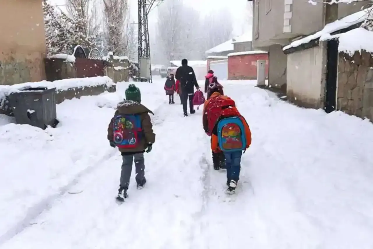 Eğitime hava engeli: Okullar 1 gün tatil edildi